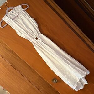 Elegant White Backless Dress